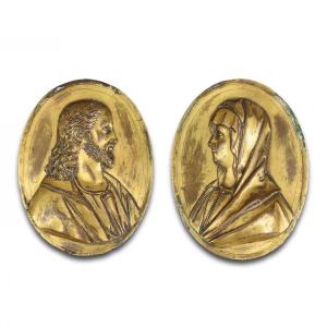 Paire De Plaquettes Ovales En Bronze Doré. Français Ou Italien, XVIIe Siècle.