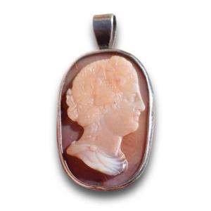 Agate Cameo Of The Roman Goddess Flora. Italian, Mid 19th Century.