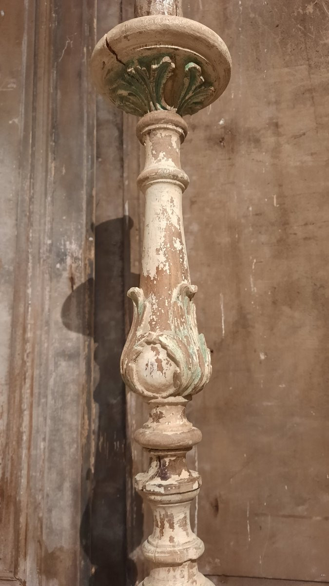 Paire de pique-cierges en bois sculpté laqué 18ème -photo-2
