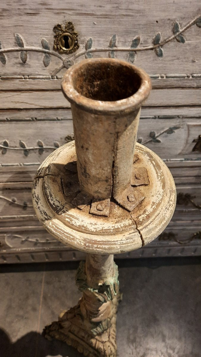 Paire de pique-cierges en bois sculpté laqué 18ème -photo-1