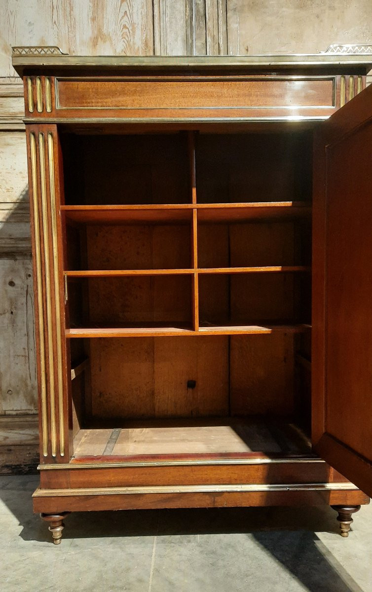 Buffet à hauteur d'appui de style Louis XVI -photo-1