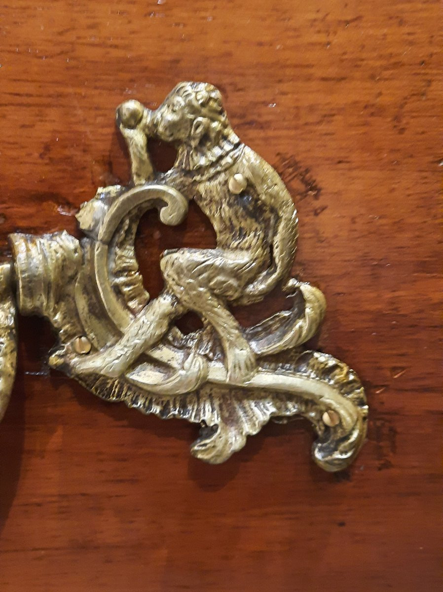 18th Century Chest Of Drawers With Its Bronze "hares And Monkeys"-photo-2