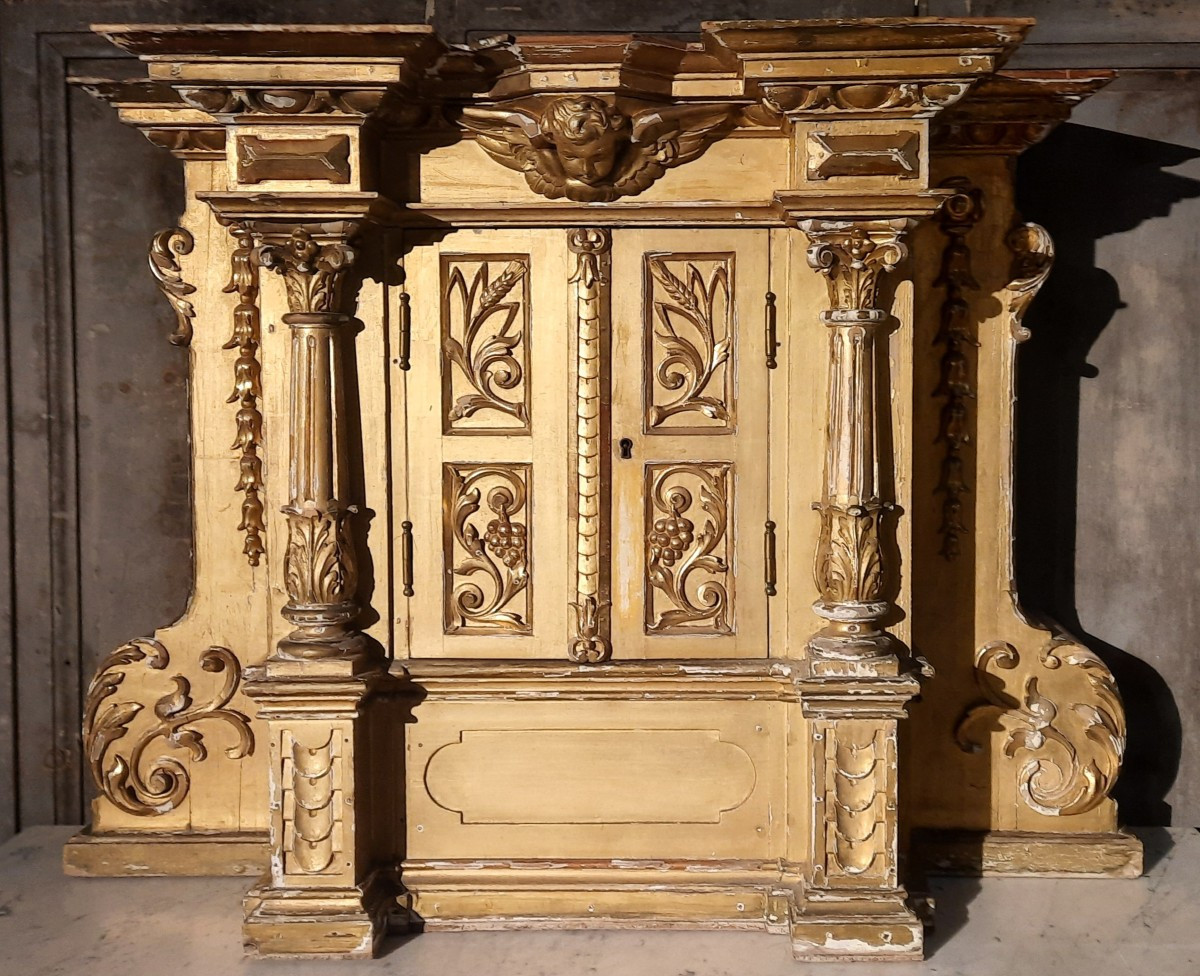 Tabernacle en bois sculpté et doré début 19ème siècle 