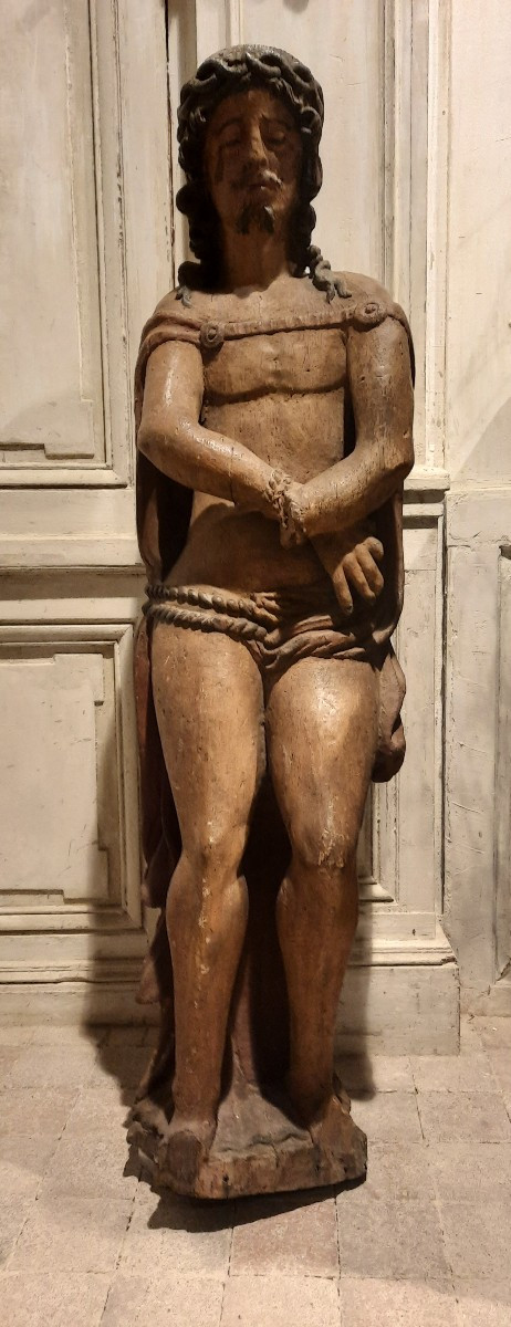 18th Century Oak Statue Depicting "christ In Chains"