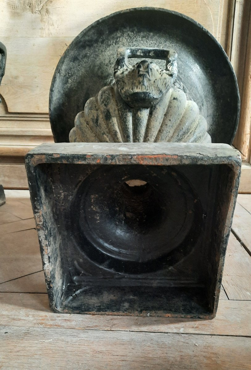 Paire de Vasques Medicis en fonte -photo-1