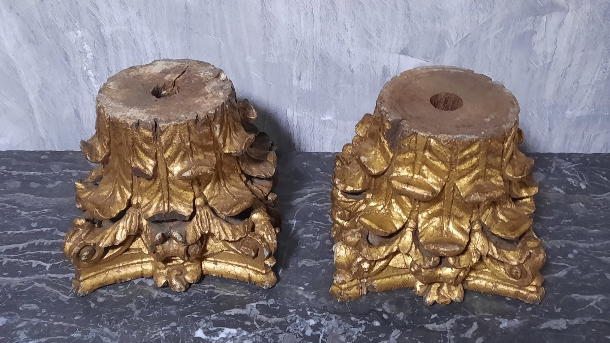 Pair Of Corinthian Capitals In Gilded Carved Wood, Dating From The 18th Century -photo-1