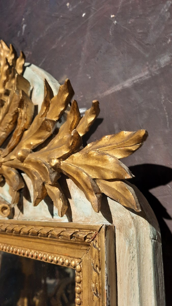 Trumeau de style Louis XVI en bois sculpté doré -photo-2