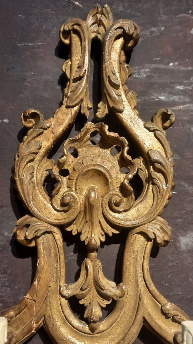 Paire d'appliques en bois sculpté de style Louis xv -photo-2