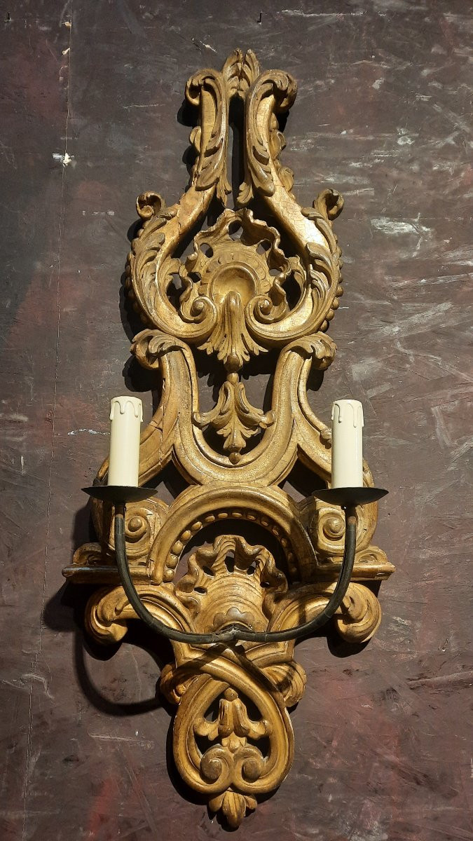Paire d'appliques en bois sculpté de style Louis xv -photo-3