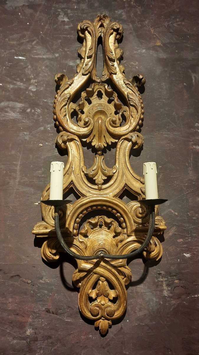 Paire d'appliques en bois sculpté de style Louis xv -photo-4