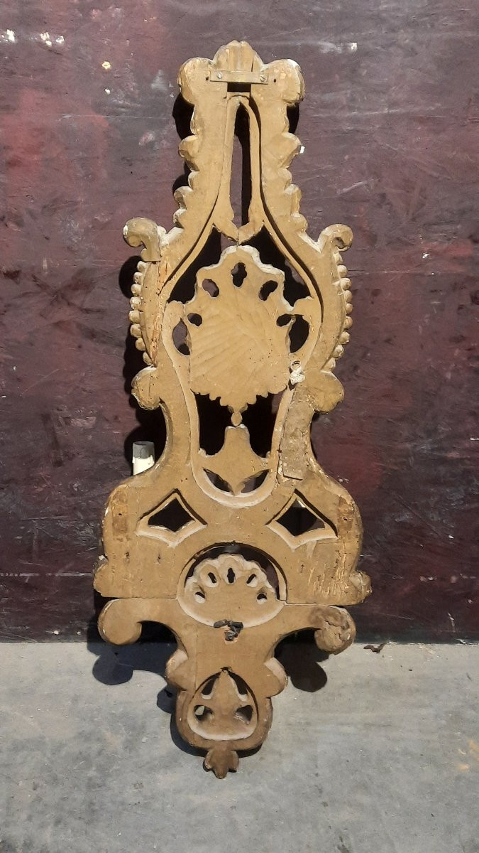 Paire d'appliques en bois sculpté de style Louis xv -photo-1