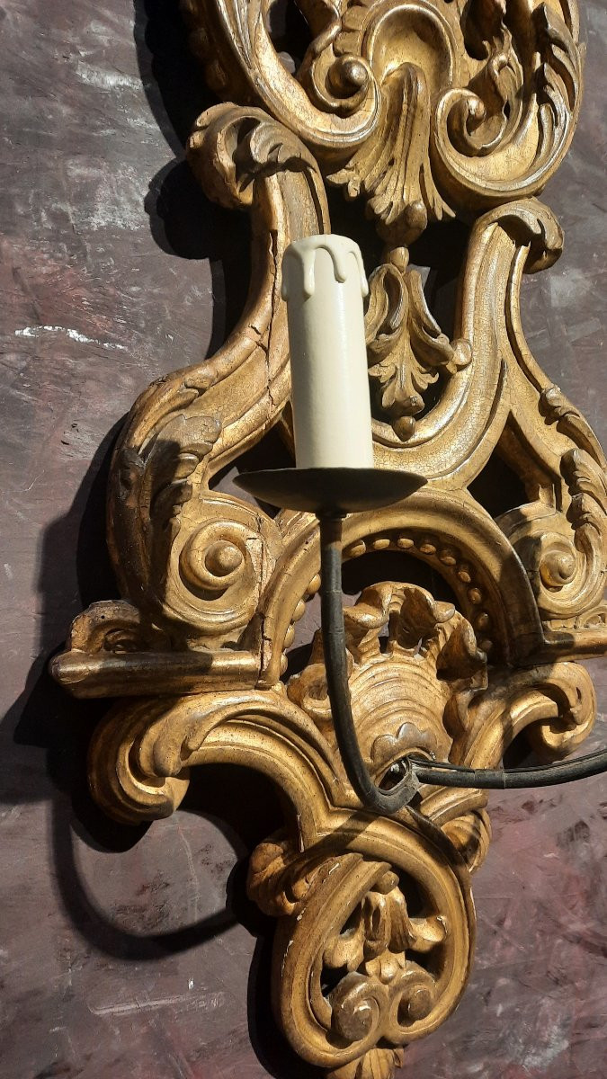 Paire d'appliques en bois sculpté de style Louis xv -photo-4
