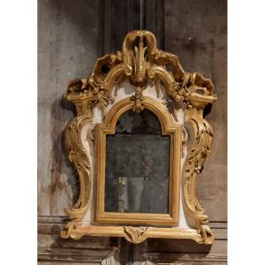 Miroir baroque en bois sculpté doré 