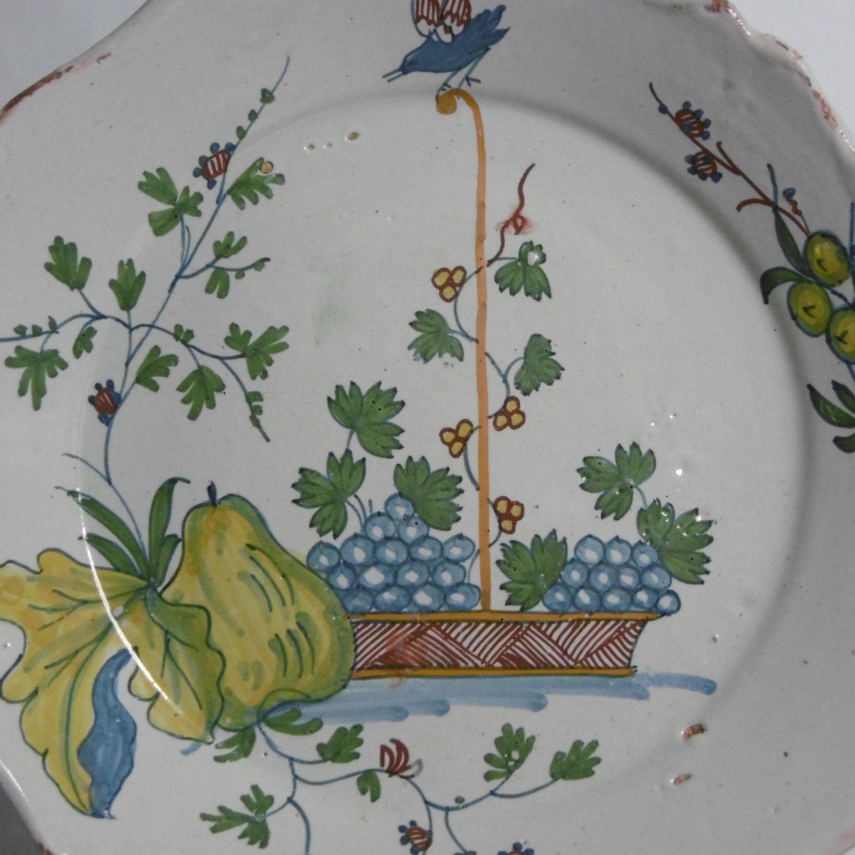 Earthenware From La Rochelle / Nevers Plate With Yellow Pear From The Eighteenth Century-photo-2
