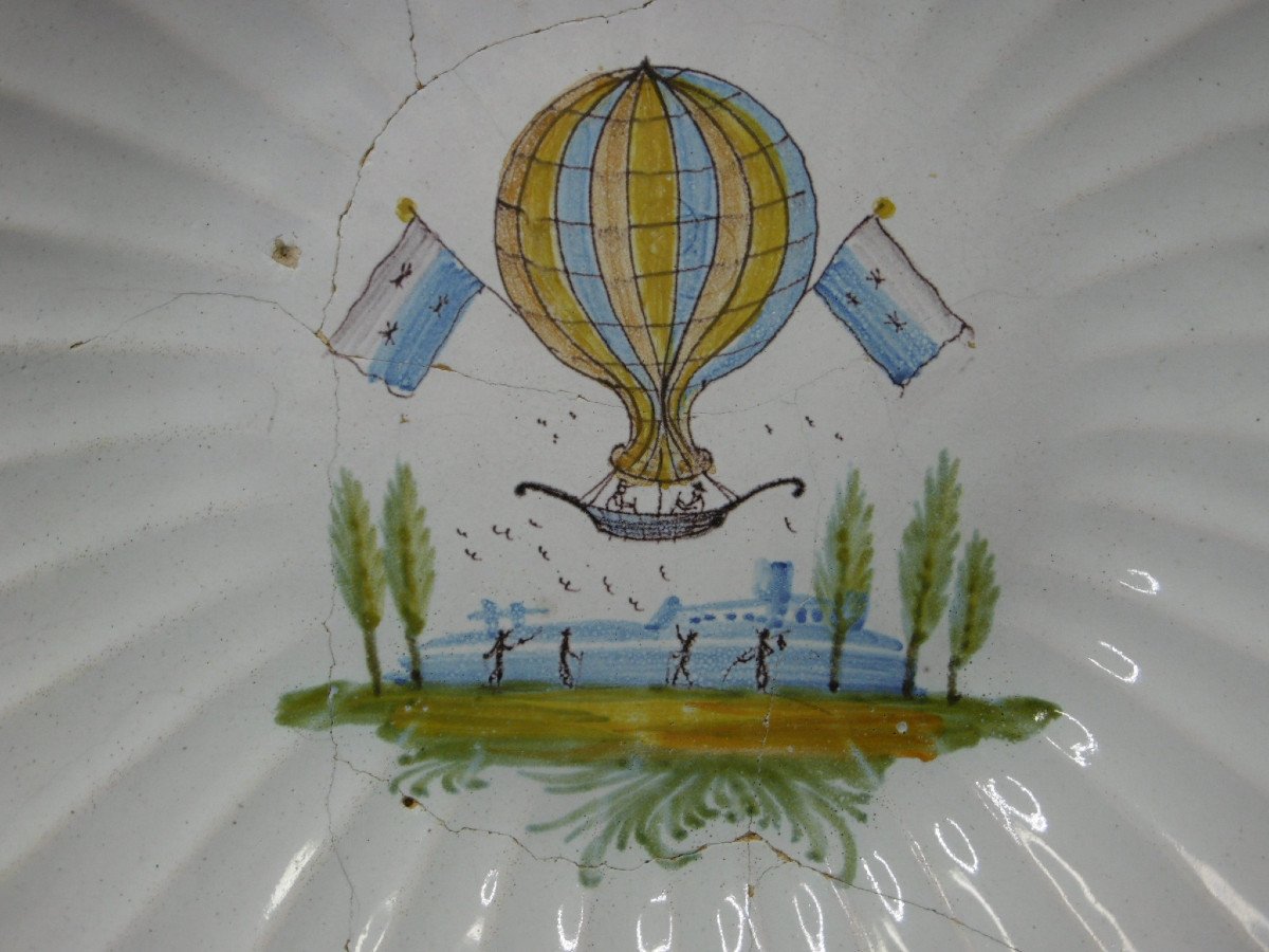 Earthenware From Saint Paul Beauvaisis Dish With Balloon From 18th Century-photo-2
