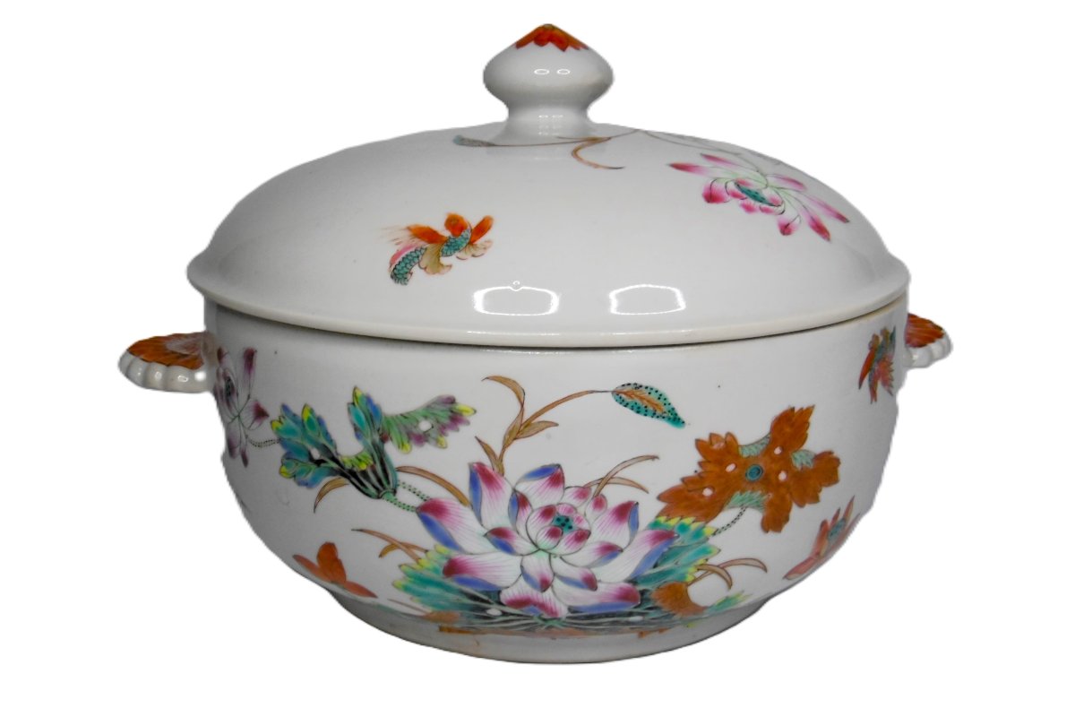 LEGUMIER EN PORCELAINE DE CHINE D'EPOQUE QIANLONG PREMIERE MOITIE DU XVIIIéme SIECLE-photo-2