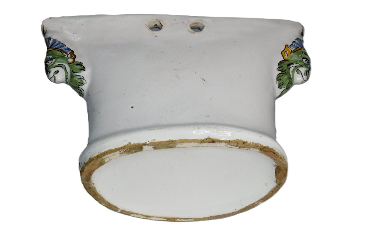FAIENCE DE MOUSTIERS BOUQUETIERE AUX DRAPEAUX D'EPOQUE XVIIIéme SIECLE-photo-4