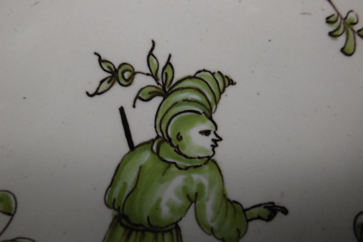Montauban Faience Plate Decorated With A Pierrot Motif From The 18th Century-photo-2