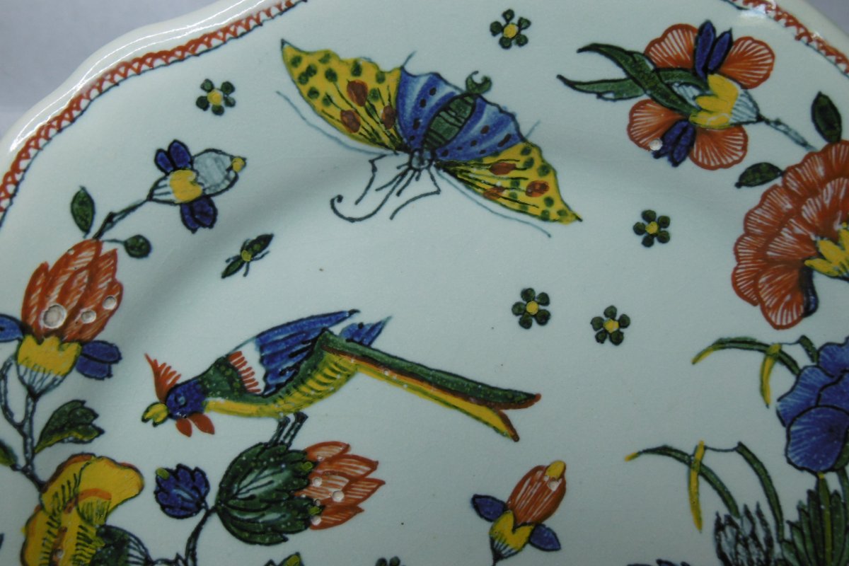 Rouen Faience, 18th-century Horn-handled Plate, Weinberg Collection-photo-2