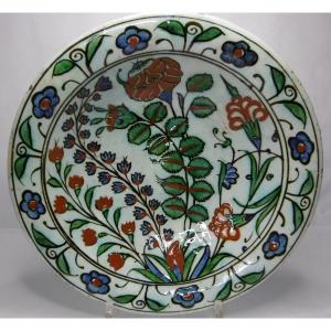 Iznik Dish With Rosebud Period Late 16th Early 17th Century