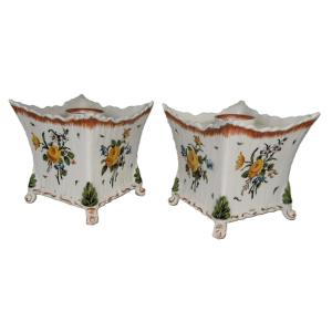 FAIENCE DE SINCENY PAIRE DE BOUQUETIERES A LA ROSE JAUNE D'EPOQUE XVIIIéme SIECLE