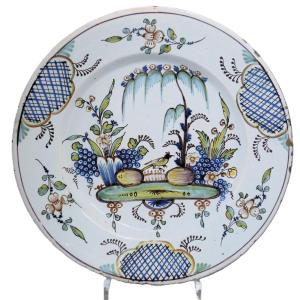 FAIENCE DE VRON OU DESVRES GRAND PLAT A DECOR"COREEN" XVIII éme SIECLE