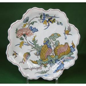 FAIENCE DE ROUEN ASSIETTE A LA GRENADE ECLATEE ET AU PHASME COLL. LEFEBVRE D'EPOQUE XVIIIème