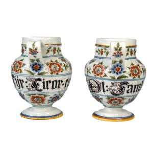 Nove Antonibon Pair Of Pharmacy Chevrettes 18th Century Case