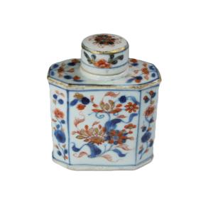 BOITE A THE EN PORCELAINE DE CHINE IMARI KANGXI FIN XVIIéme SIECLE