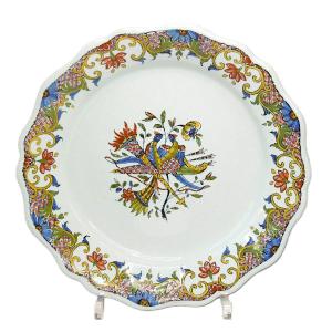 FAIENCE DE ROUEN ASSIETTE DE MARIAGE"AU CARQUOIS" D'EPOQUE XVIII,marque et etiquette