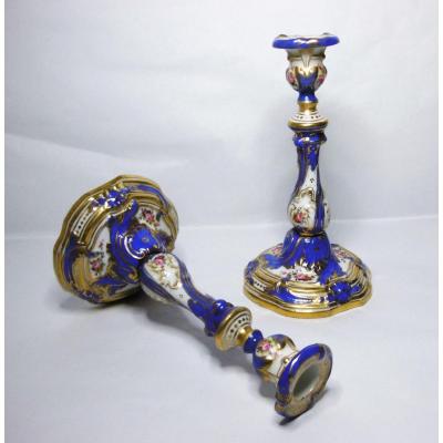 Porcelaine de Paris ,Paire De Bougeoirs De Style Louis XV ,jacob Petit d'Epoque XIXéme Siecle