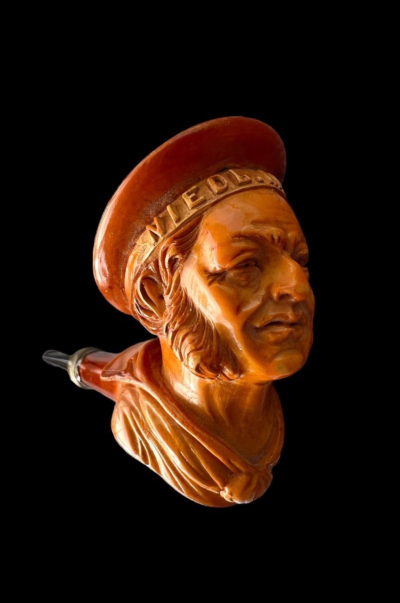 Superbe Pipe De Tabac En écume De Mer Avec Une Tête D’une marine sculpté - début 20e siècle