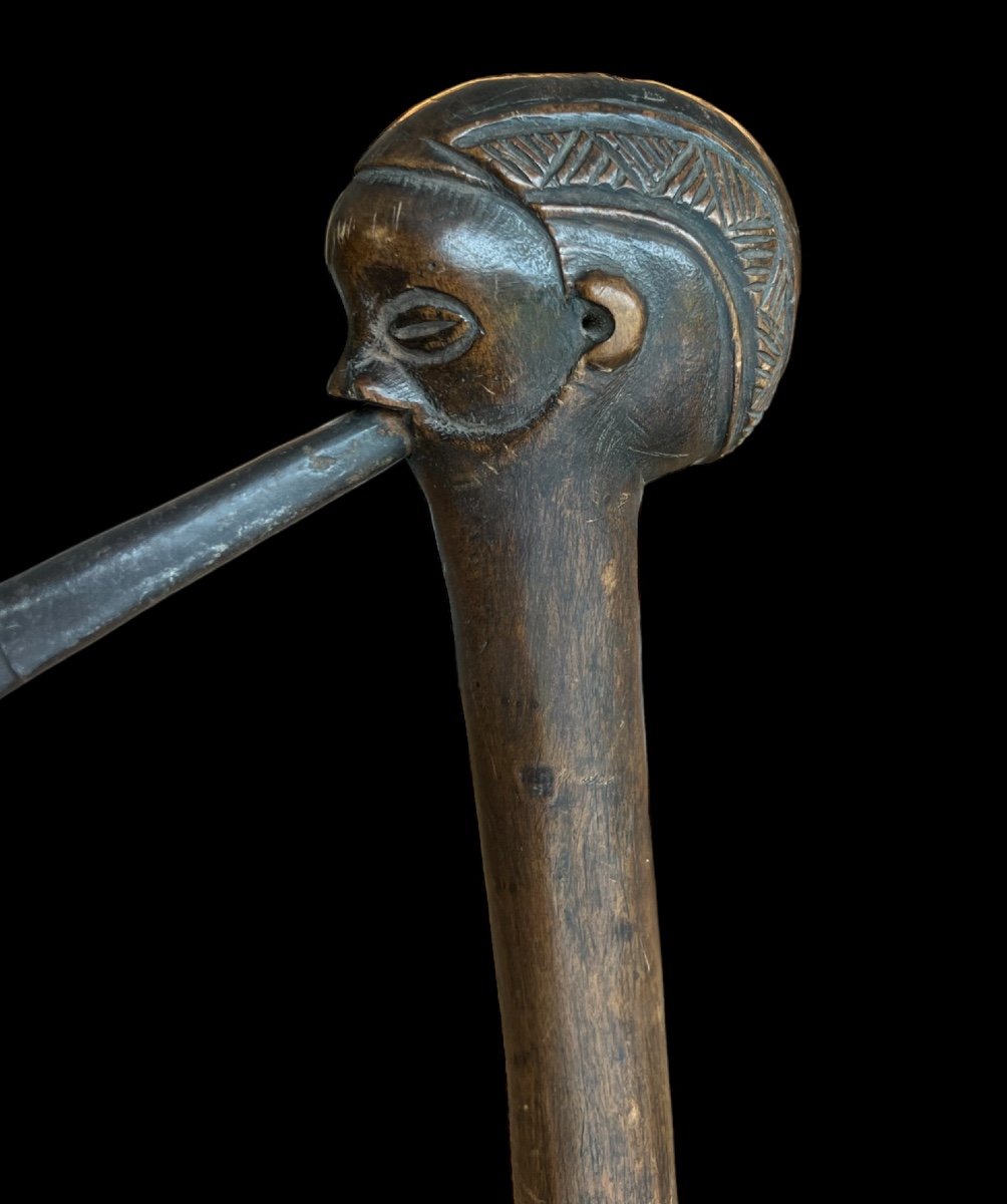 Rare African Ax From The 'suku' Tribe Of Congo - Africa - Early 20th Century-photo-1