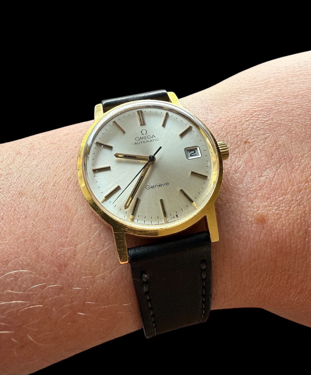 Montre ‘Omega’ pour homme Automatique entièrement  en Or Massif - Année 60 - Suisse