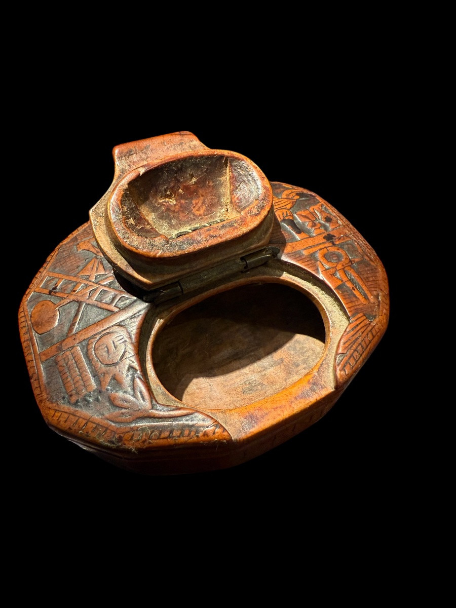 Boîte de tabac dévotionnelle en buis/ bois palmier -Flandre ou Pays-Bas du Sud  - 18e siècle-photo-2
