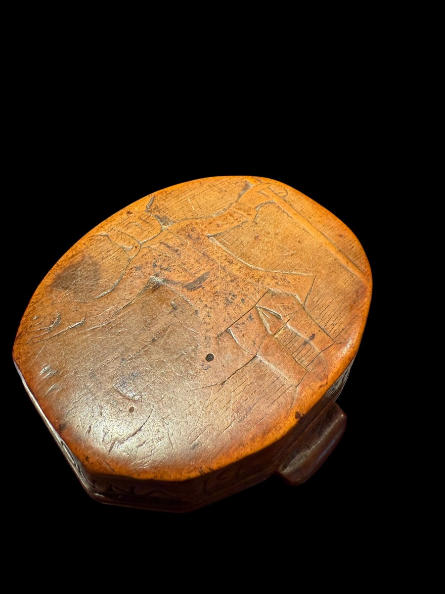 Boîte de tabac dévotionnelle en buis/ bois palmier -Flandre ou Pays-Bas du Sud  - 18e siècle-photo-3