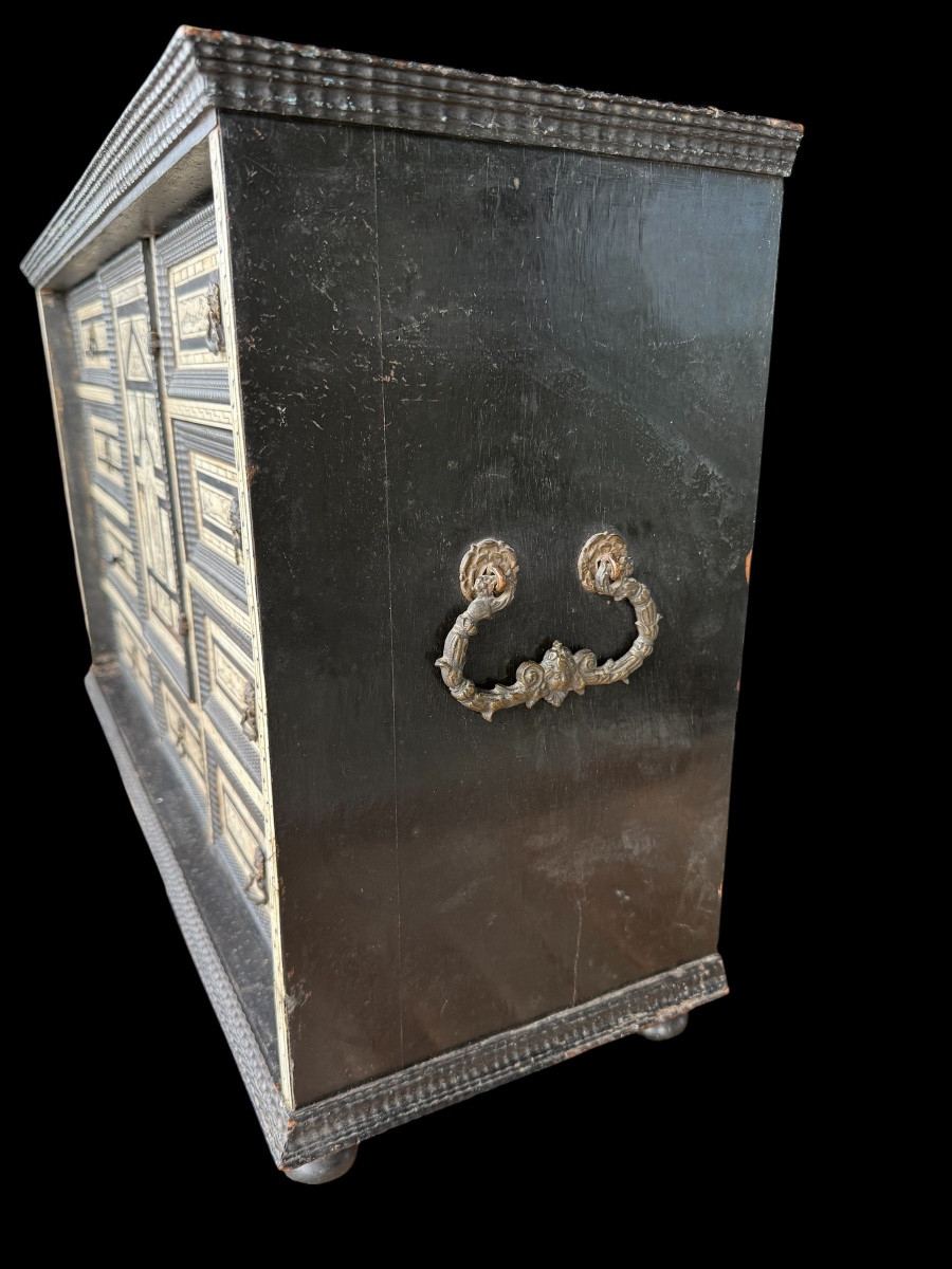 Black Painted Wooden Travel Cabinet With Bone Inlay, Renaissance – Italy – 17th Century-photo-5