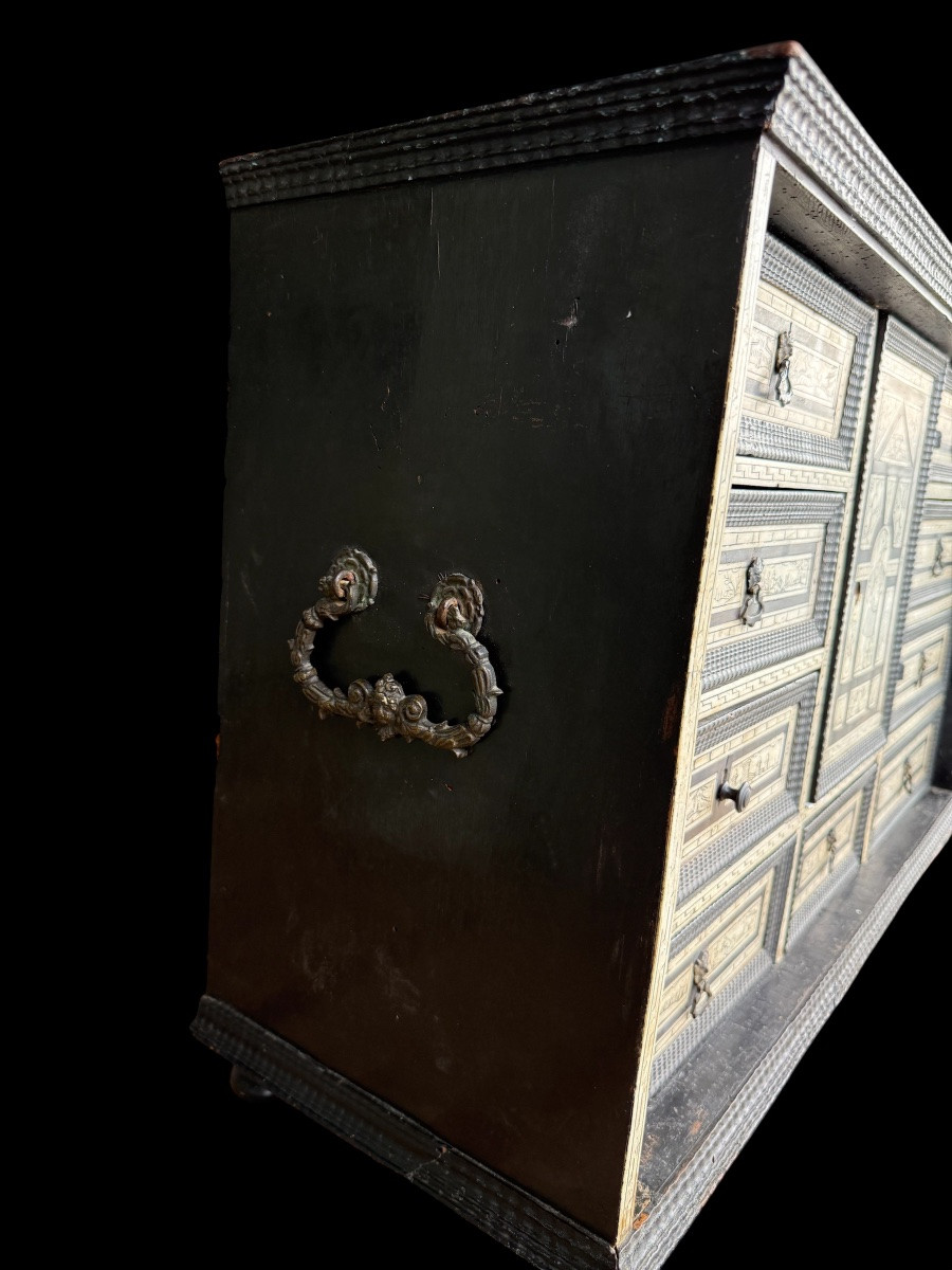 Black Painted Wooden Travel Cabinet With Bone Inlay, Renaissance – Italy – 17th Century-photo-8