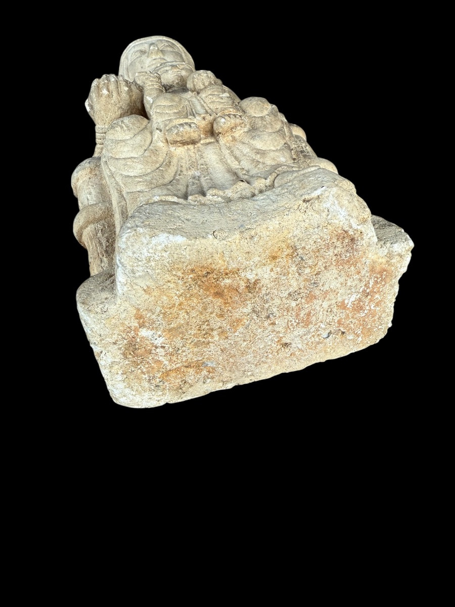  Sandstone Sculpture Representing A Virgin And Child In A Gothic Style - 19th Century-photo-4