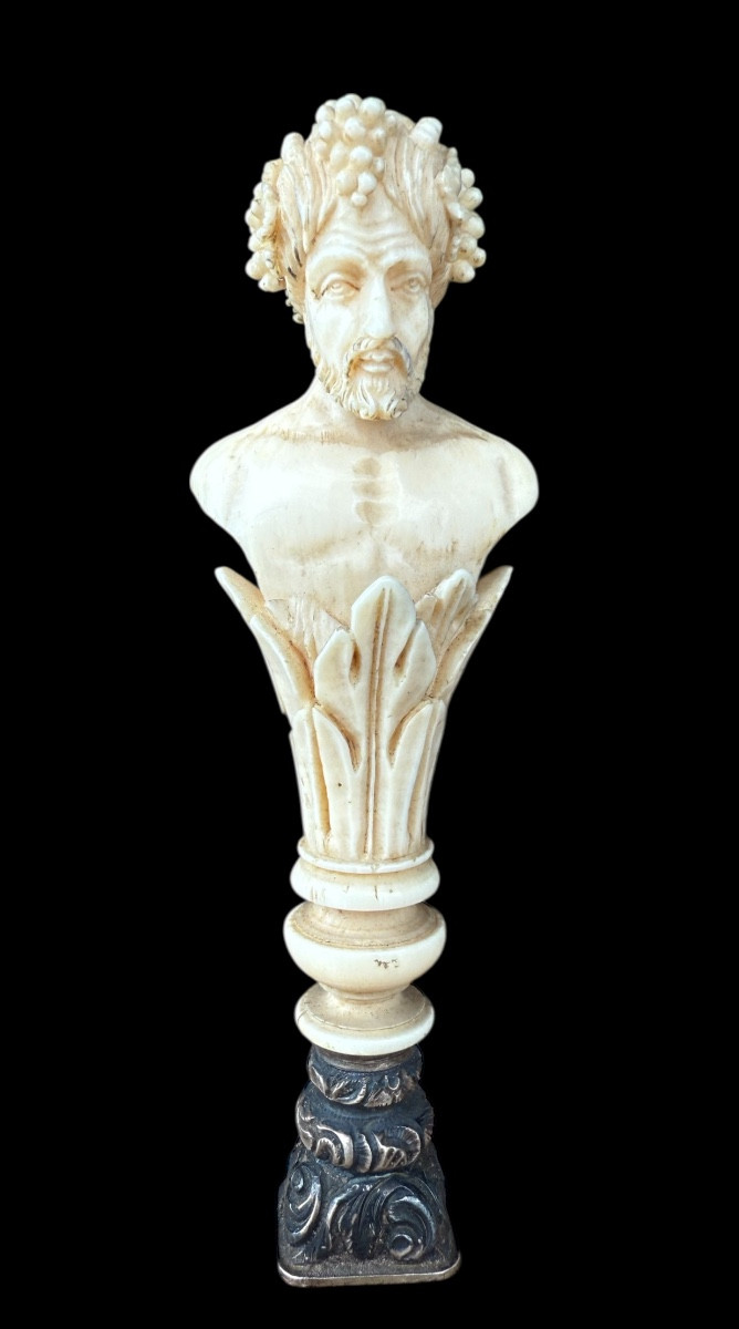 Sceau à cacheter (sceau/cachet) avec un figure de ‘Bacchus’ avec monogramme en argent - france