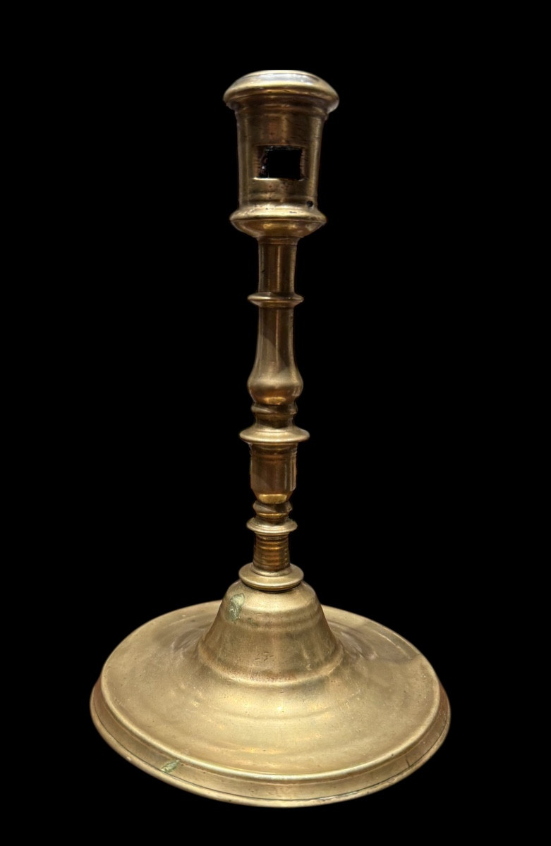 Bougeoir en bronze ‘Franco-Flamand’ de la période Renaissance - Flandres - début 16e siècle