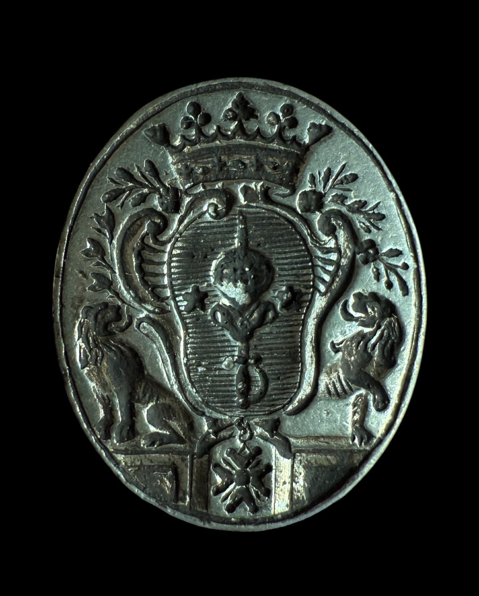 Sealing Stamp With Two Lions And A Silver Medal - European - 18th Century