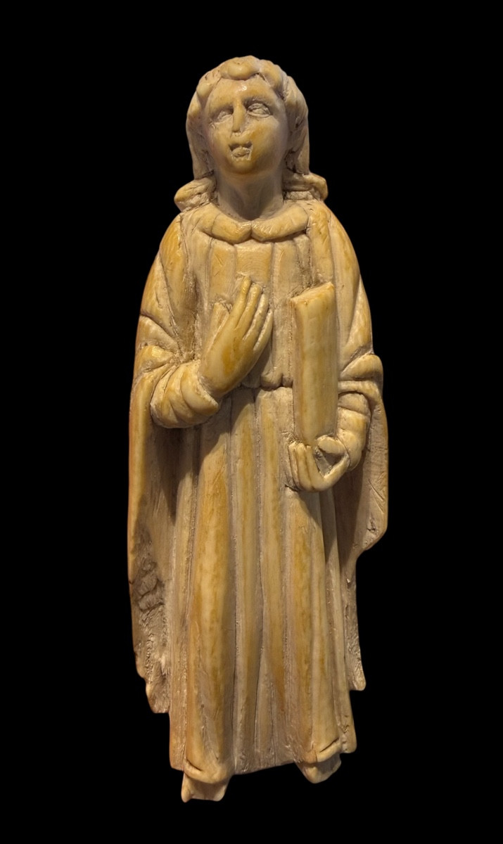 European Saint Figure, Hand Resting On Her Chest - Renaissance - 16th Century