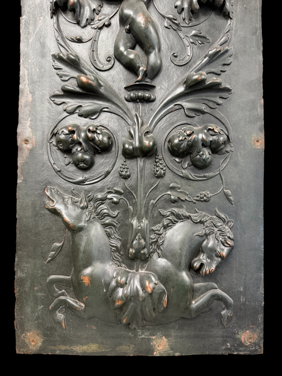 Panneau décoratif en cuivre repoussé, style Renaissance – probablement XIXe siècle-photo-2
