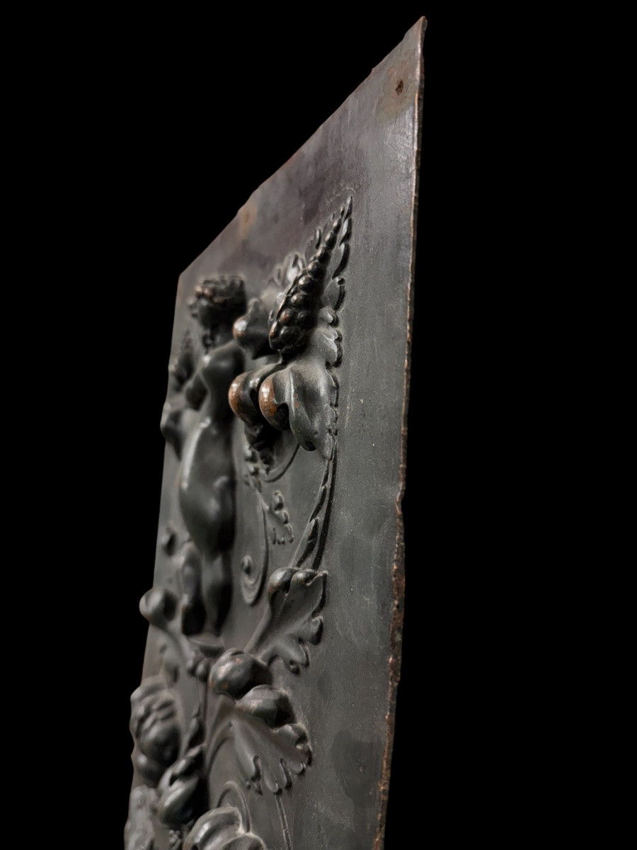 Panneau décoratif en cuivre repoussé, style Renaissance – probablement XIXe siècle-photo-4