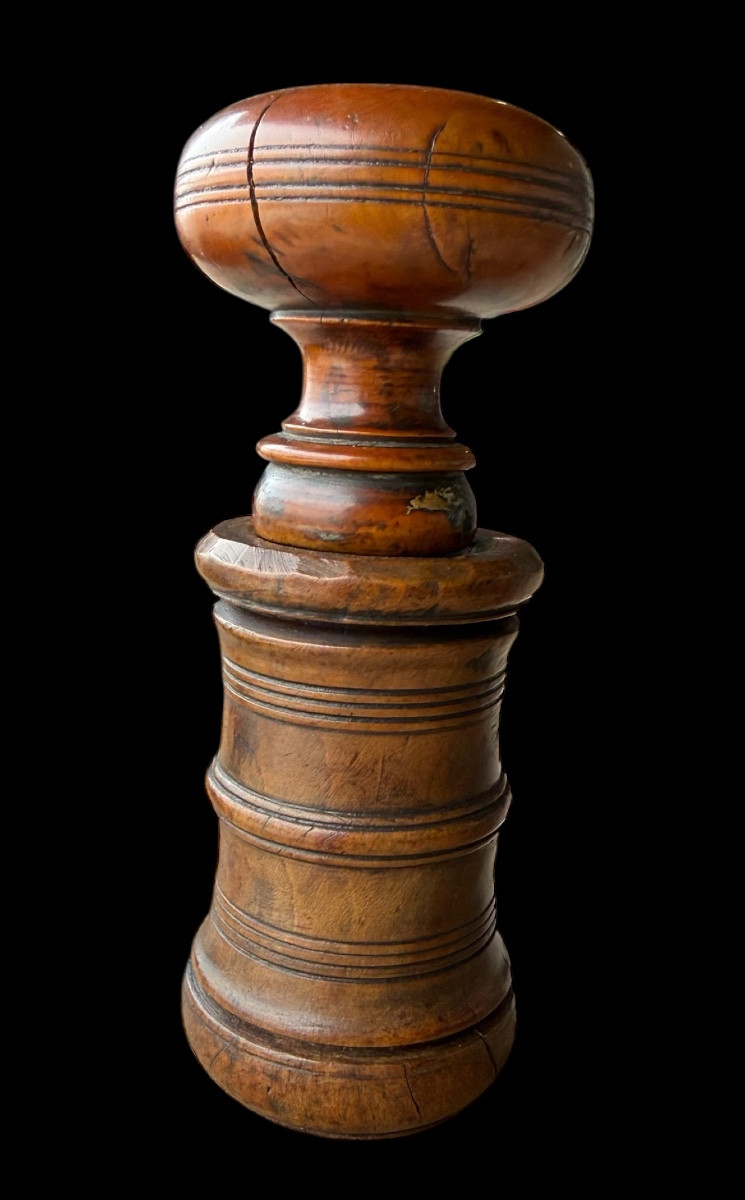 Small Boxwood Tobacco Mortar With Its Pestle - 17th/18th Century