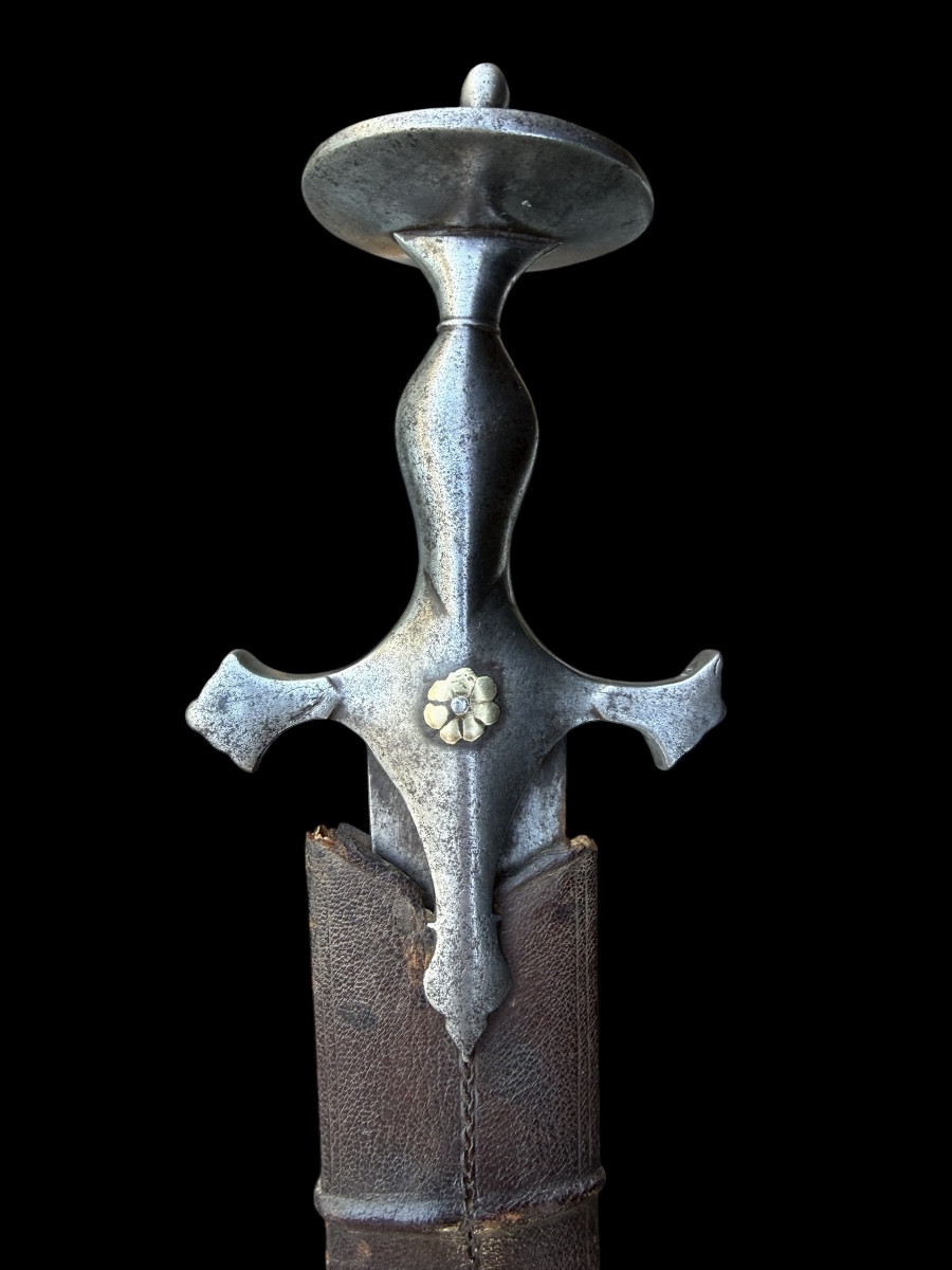 Sabre ‘Talwar’ en fer forgé - Inde - 18e siècle