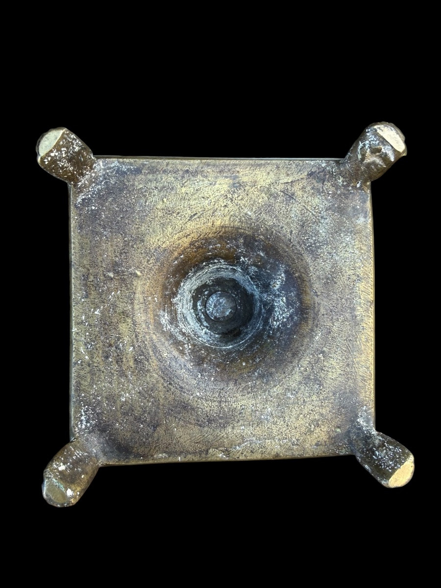 Ensemble de 6 bougeoirs en bronze - Espagnol - 17e siècle-photo-2