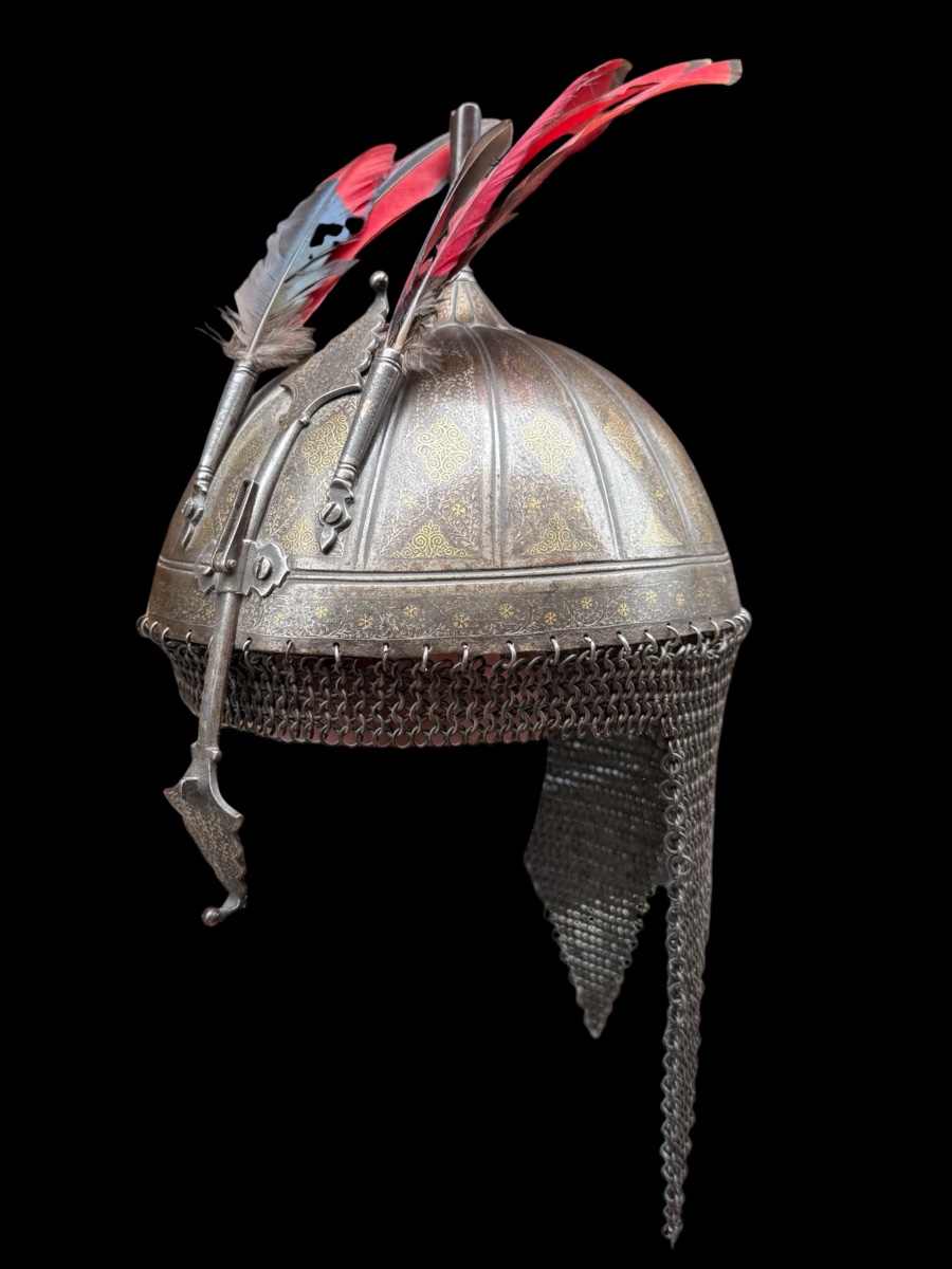 Casque ‘Kulah Khud’ en acier et or - Indo/Perse - 19e siècle