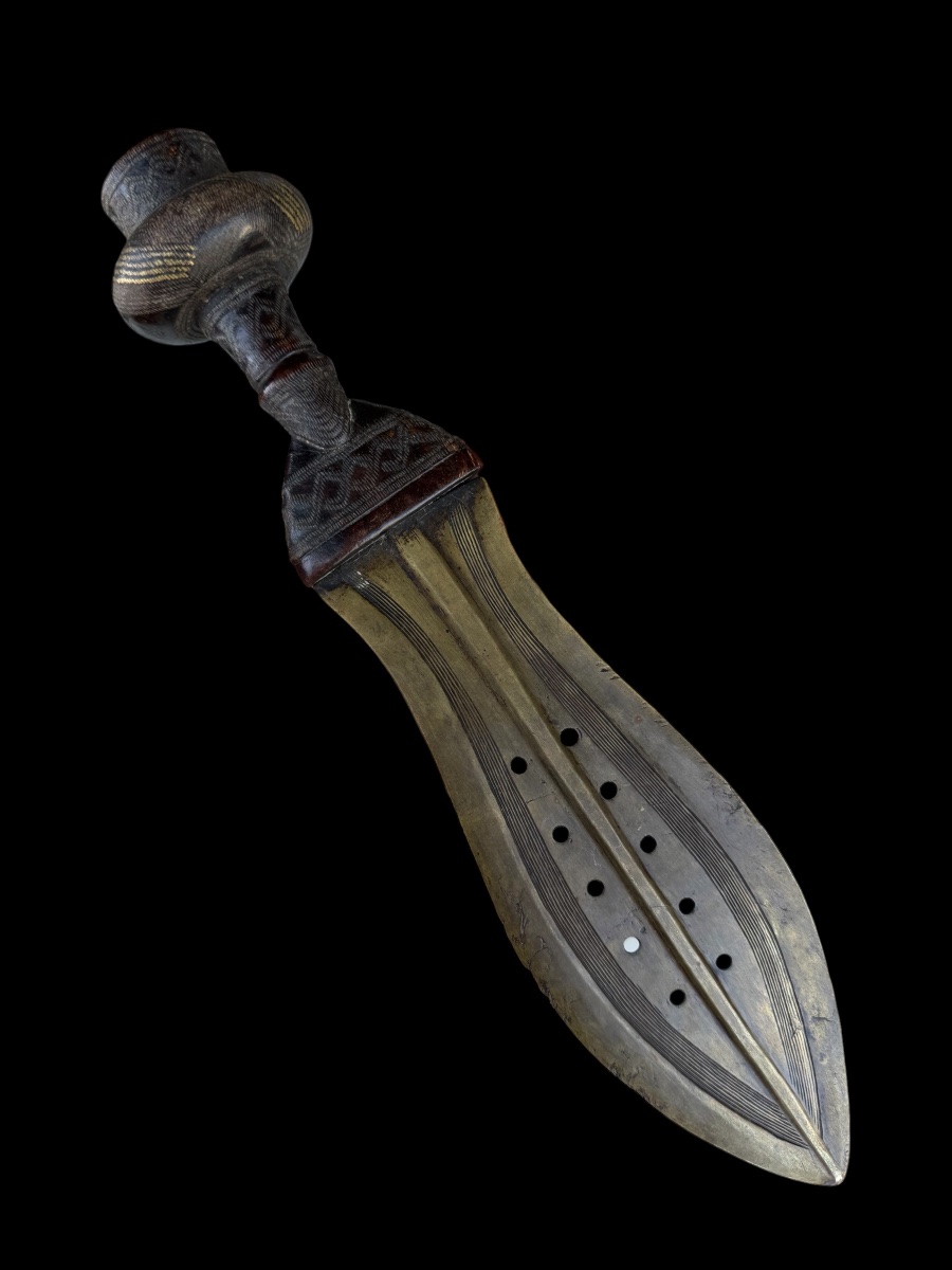 Knife/dagger ‘ikhula’ With Copper Blade From The Kuba Tribe From Congo-photo-2
